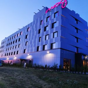 Zdjęcia hotelu MOXY przy lotnisku w Pyrzowicach-elewacja tylna