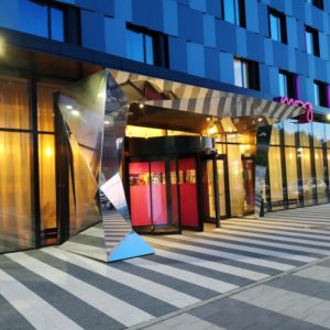 Zdjęcia hotelu MOXY przy lotnisku w Pyrzowicach-wejście