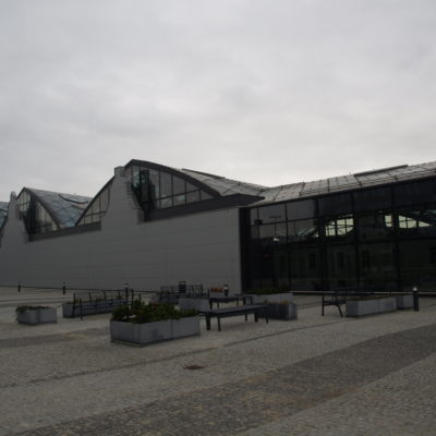 Zdjęcie elewacji i fasad aluminiowo-szklanych dworca PKP Łódź Fabryczna